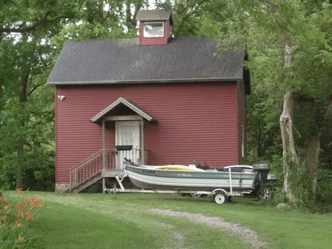 12945 Wood Rd, Bath, MI 48808 photo 3