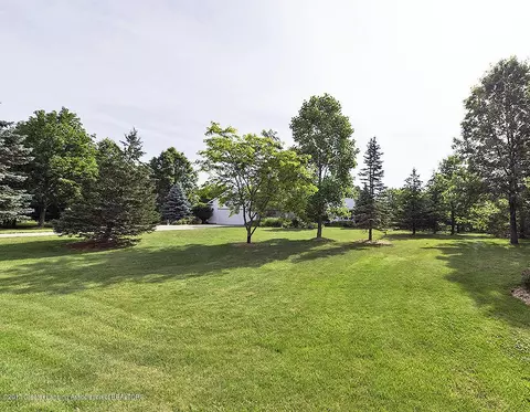 4360 Redbud Trl, Williamston, MI 48895 photo 2
