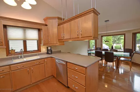 412 Windrock, Dimondale, MI 48821 photo 19
