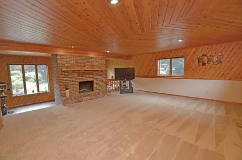 412 Windrock, Dimondale, MI 48821 photo 5