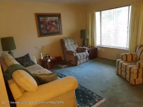 2500 Leon Ave, Lansing, MI 48906 photo 2