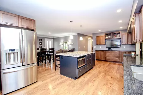 7454 S Loomis Rd, Dewitt, MI 48820 photo 3