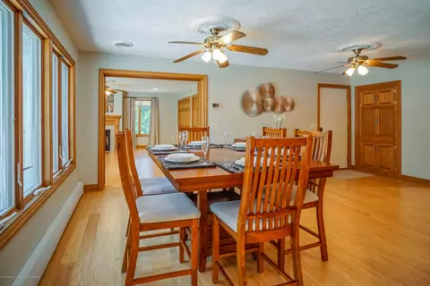 1900 Haslett Rd, Haslett, MI 48840 photo 9
