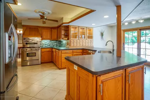 1900 Haslett Rd, Haslett, MI 48840 photo 6