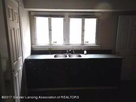 511 W Lenawee St, Lansing, MI 48933 photo 2