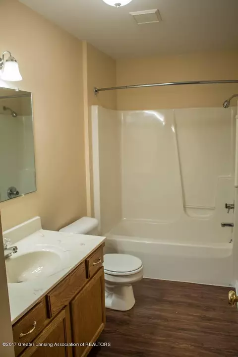 3321 Cooley Dr, Lansing, MI 48911 photo 24