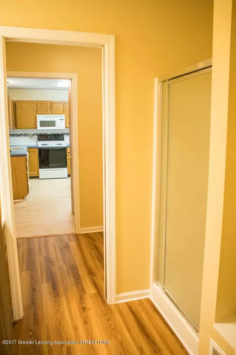 3321 Cooley Dr, Lansing, MI 48911 photo 10