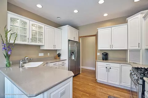 5585 Wild Iris Ln, Haslett, MI 48840 photo 14
