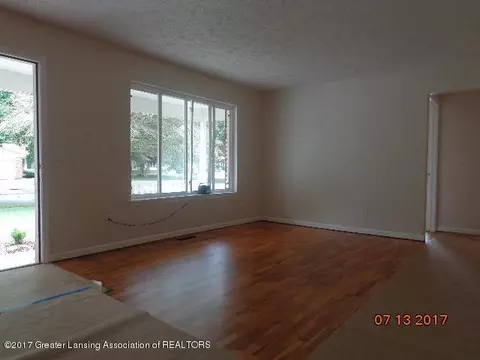 4010 Rivershell Ln, Lansing, MI 48911 photo 2