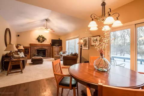 5611 Silverleaf Ct, Haslett, MI 48840 photo 18