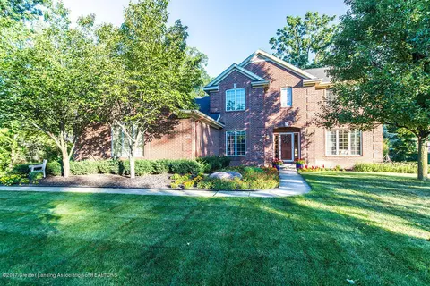 5611 Silverleaf Ct, Haslett, MI 48840 photo 4