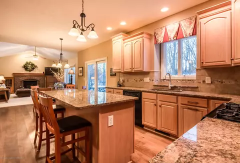 5611 Silverleaf Ct, Haslett, MI 48840 photo 16