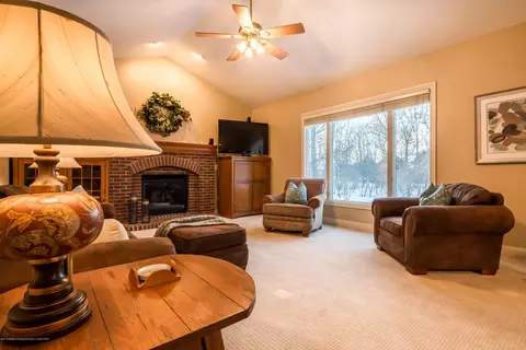 5611 Silverleaf Ct, Haslett, MI 48840 photo 19