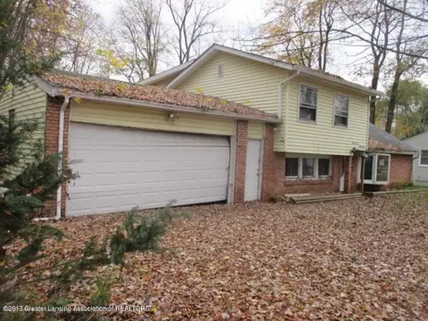 2467 Eifert, Holt, MI 48842 photo 3
