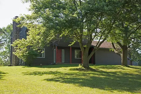 2460 Gilbert Rd, Lansing, MI 48911 photo 2