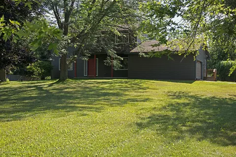 2460 Gilbert Rd, Lansing, MI 48911 photo 4