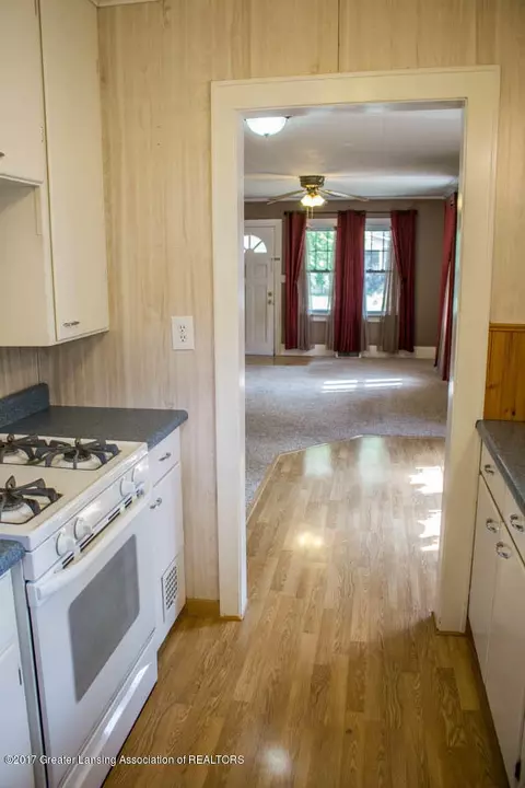 817 Tisdale Ave, Lansing, MI 48910 photo 26