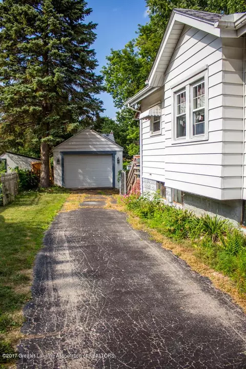 817 Tisdale Ave, Lansing, MI 48910 photo 40