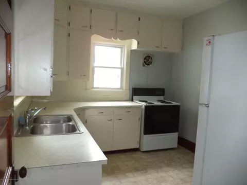 239 N Main St, Fowler, MI 48835 photo 8