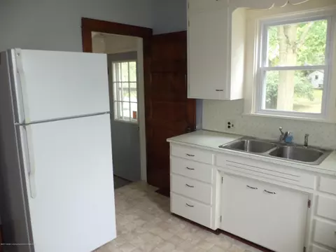 239 N Main St, Fowler, MI 48835 photo 9