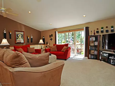 12603 Red Pine Ln, Perry, MI 48872 photo 7