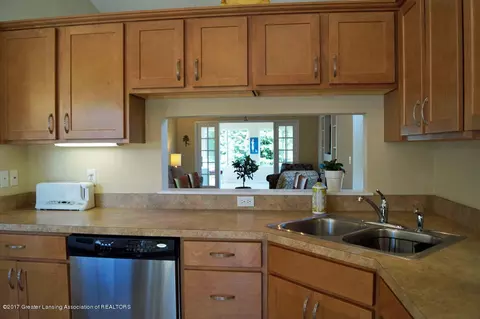 55 Harrogate Dr, Mason, MI 48854 photo 9