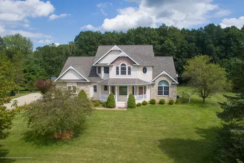 2459 White Pine Dr, Williamston, MI 48895 photo 1