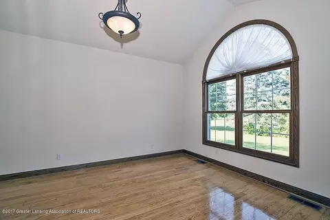 2459 White Pine Dr, Williamston, MI 48895 photo 3