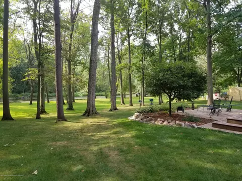 4225 Driftwood Dr, Dewitt, MI 48820 photo 16