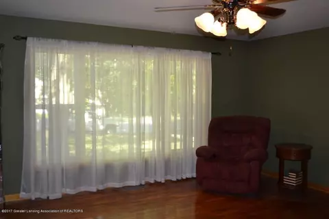 405 N Bridge St, Dewitt, MI 48820 photo 2