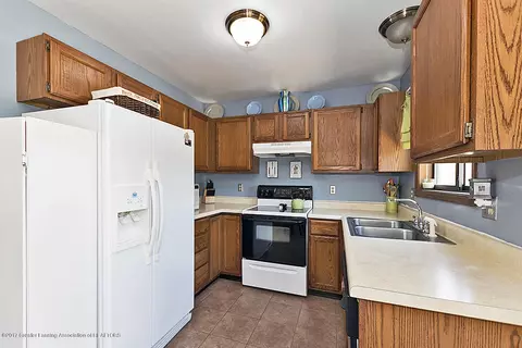 5737 Selfridge Blvd, Lansing, MI 48911 photo 7