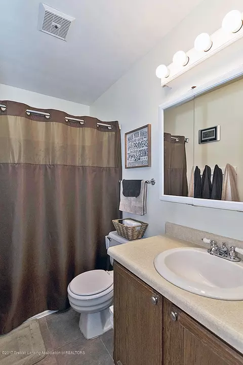 5737 Selfridge Blvd, Lansing, MI 48911 photo 10