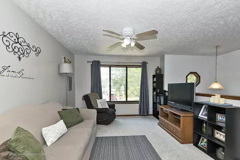 5737 Selfridge Blvd, Lansing, MI 48911 photo 3