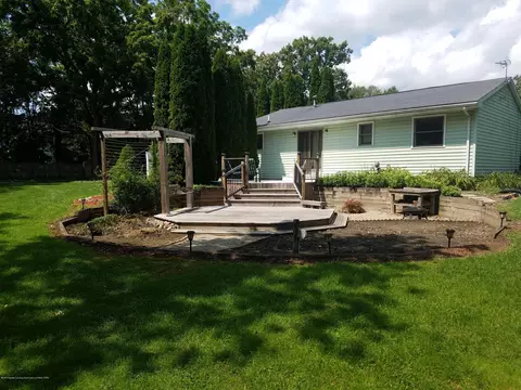 517 Shoesmith Rd, Haslett, MI 48840 photo 3