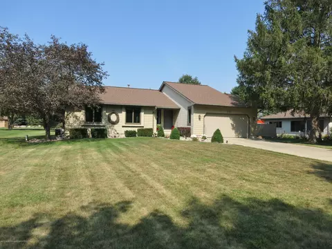 757 Creyts, Dimondale, MI 48821 photo 1