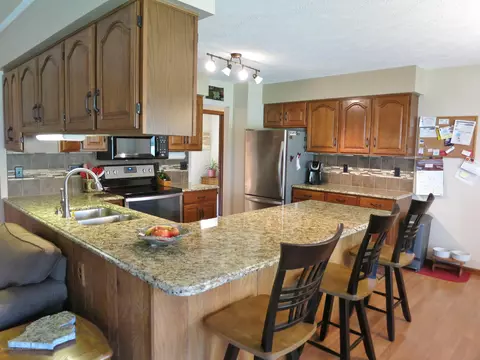 757 Creyts, Dimondale, MI 48821 photo 7