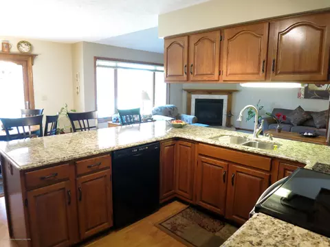 757 Creyts, Dimondale, MI 48821 photo 6