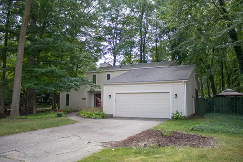 2045 Belding Ct, Okemos, MI 48864 photo 11