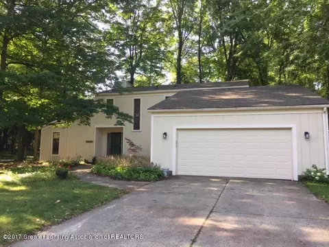 2045 Belding Ct, Okemos, MI 48864 photo 2