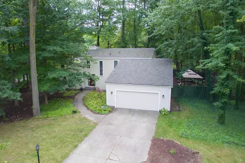 2045 Belding Ct, Okemos, MI 48864 photo 3