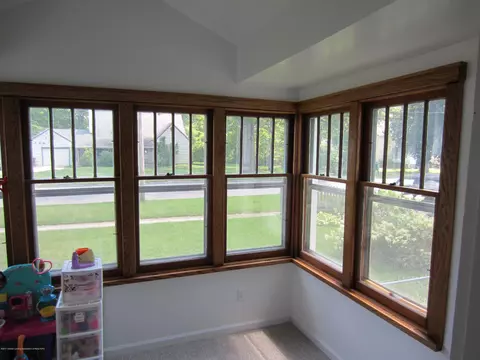 236 E Hamlin St, Eaton Rapids, MI 48827 photo 5