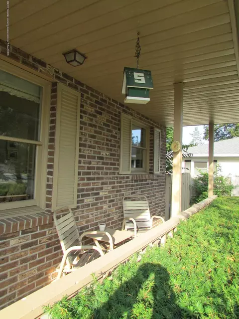 740 E Maple, Mason, MI 48854 photo 3