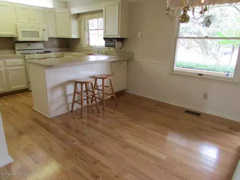 740 E Maple, Mason, MI 48854 photo 7