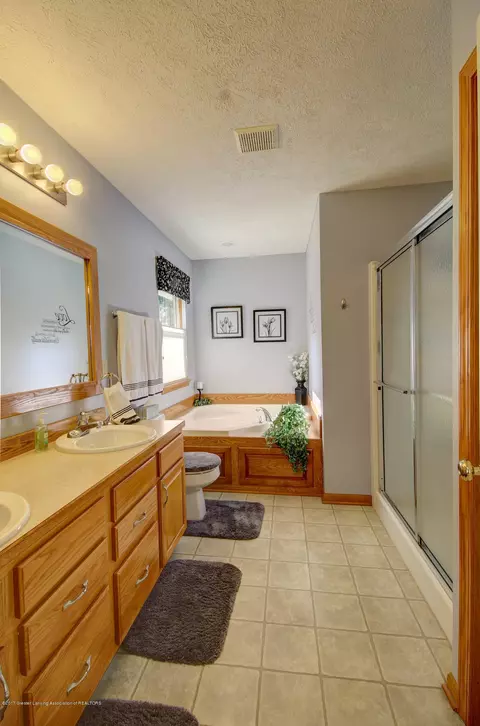 2578 Cunningham Dr, Lansing, MI 48911 photo 21