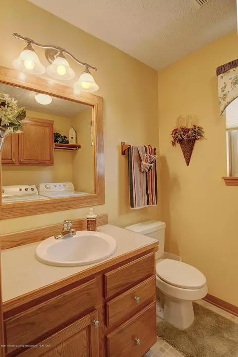 2578 Cunningham Dr, Lansing, MI 48911 photo 25