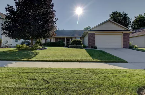 2578 Cunningham Dr, Lansing, MI 48911 photo 2