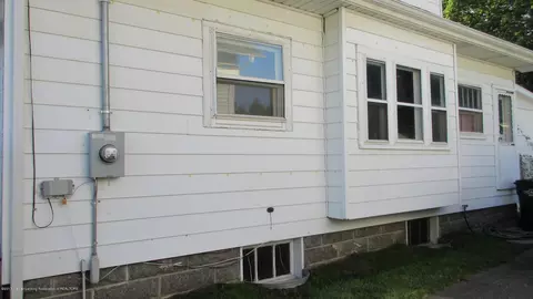 108 E Thomas, Lansing, MI 48906 photo 3