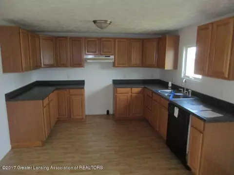 5798 W Bath Rd, Perry, MI 48872 photo 6