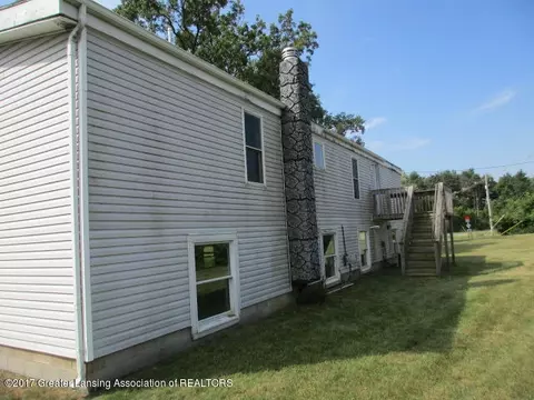 5798 W Bath Rd, Perry, MI 48872 photo 2