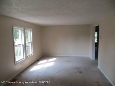 5798 W Bath Rd, Perry, MI 48872 photo 3